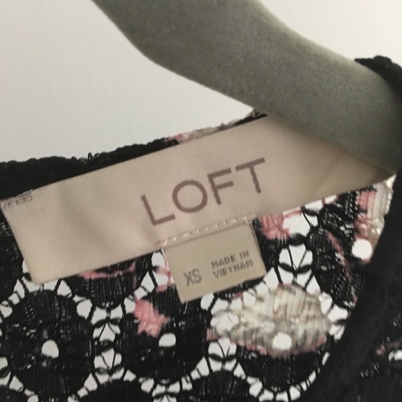 Loft Floral Lace Black Blouse Size XS - Picture 2 of 5